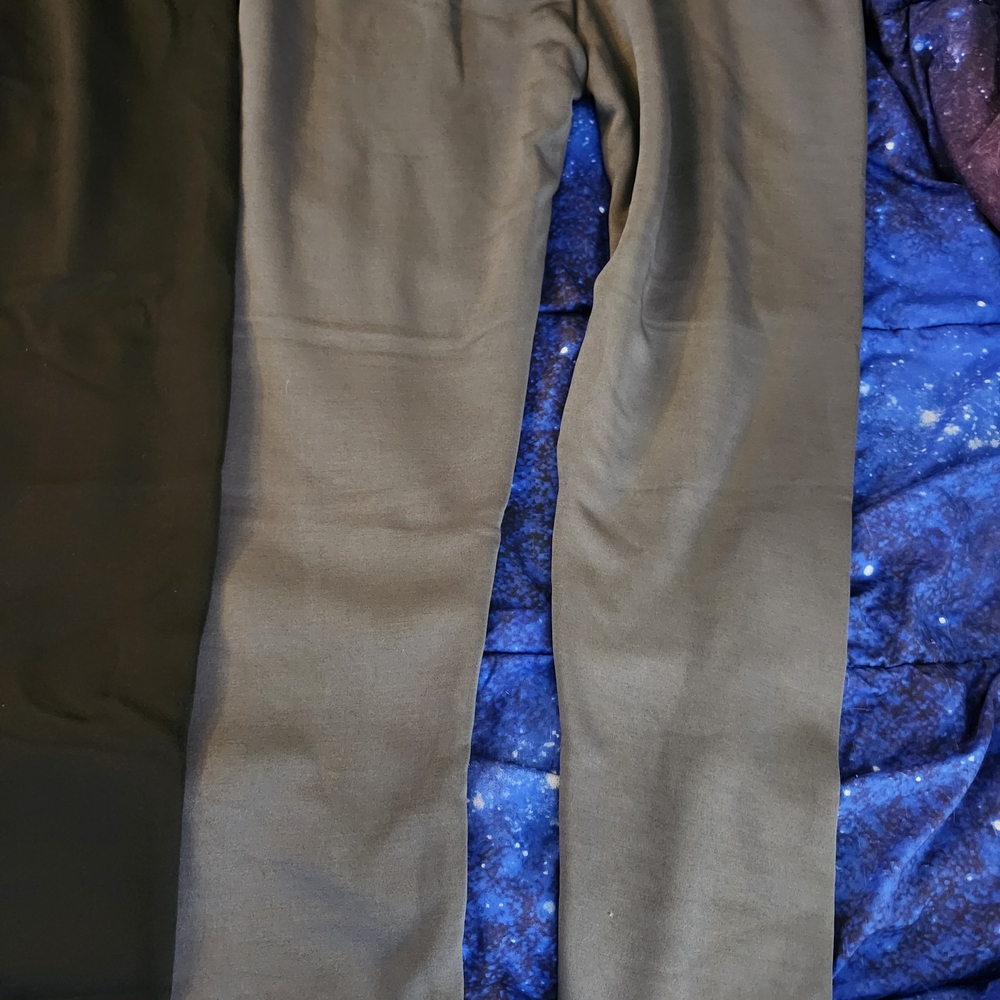 Lot Of 2 Pair Of Womens Sz 4XL Fleece Lined  Fashion Leggings Black & Grey